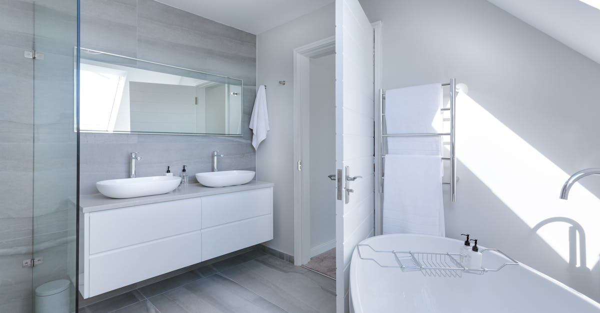 découvrez nos conseils et astuces pour transformer votre salle de bain en un espace moderne et fonctionnel. de l'aménagement à la décoration, trouvez l'inspiration pour créer un lieu de détente incontournable.