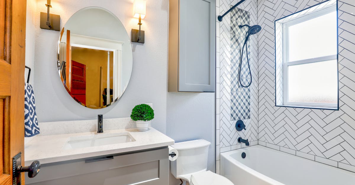 découvrez des conseils pratiques et des idées inspirantes pour aménager votre salle de bain. transformez cet espace en un havre de paix et de beauté, alliant fonctionnalité et design. explorez les dernières tendances en matière de décoration, de rangements intelligents et d'accessoires essentiels.