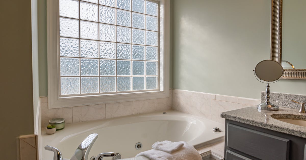 découvrez la capacité en eau des baignoires pour mieux choisir celle qui correspond à vos besoins. informez-vous sur les dimensions, les différents types de baignoires et comment optimiser votre espace de bain.