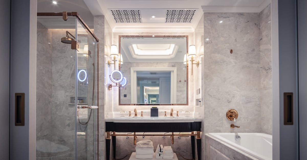 découvrez tout ce que vous devez savoir sur la hauteur des robinets de douche. apprenez à choisir la bonne hauteur pour un confort optimal et une installation pratique. que vous rénoviez votre salle de bains ou construisiez une nouvelle douche, notre guide vous aidera à faire le meilleur choix.