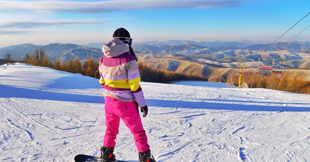 découvrez les meilleures destinations de ski, des conseils pour débutants aux astuces pour les skieurs expérimentés. préparez-vous à dévaler les pistes avec nos guides sur l’équipement, les techniques et les stations de ski incontournables.