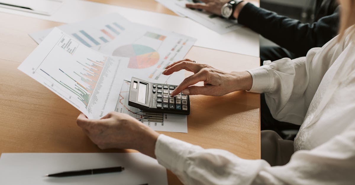 découvrez l'art du calcul avec notre guide complet sur les différentes méthodes et techniques de calcul. que ce soit pour des calculs mathématiques, financiers ou scientifiques, apprenez à maîtriser les outils nécessaires pour simplifier vos tâches quotidiennes.