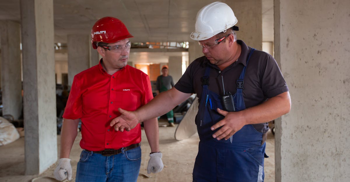 découvrez les réglementations essentielles pour les chantiers de construction en france. assurez la sécurité, la conformité et l'efficacité de vos projets grâce à nos conseils et directives sur la réglementation des sites de construction.