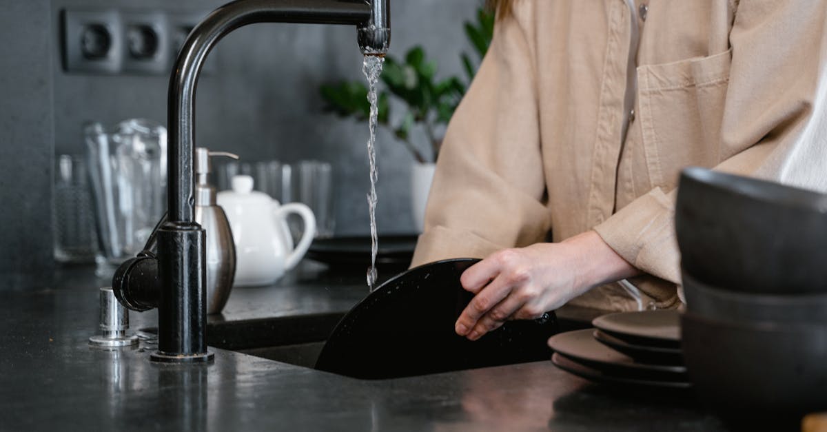 découvrez tout sur les drains : leur fonctionnement, les différents types et leurs applications, ainsi que des conseils d'installation et d'entretien pour assurer un drainage efficace et éviter les problèmes d'humidité.