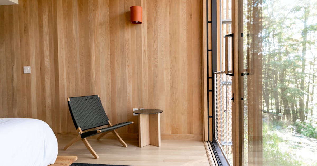 découvrez des idées inspirantes de design pour une petite chambre, alliant fonctionnalité et esthétisme. optimisez votre espace avec des conseils pratiques sur l'aménagement, le choix des couleurs et la décoration.