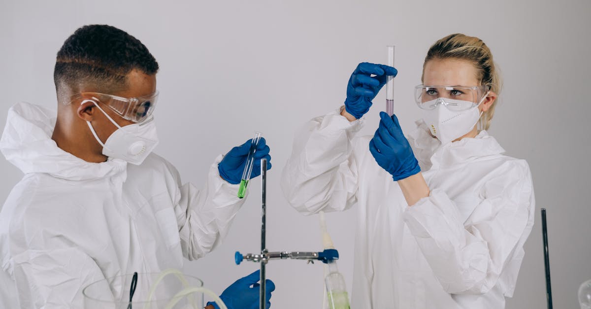 découvrez l'acide sulfurique, un composé chimique essentiel utilisé dans de nombreuses industries. apprenez ses propriétés, ses applications et les mesures de sécurité à prendre lors de sa manipulation.