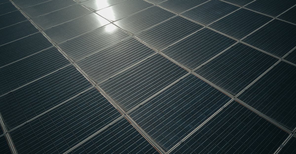 découvrez les panneaux solaires transparents, une innovation révolutionnaire alliant esthétique et efficacité énergétique. transformez vos fenêtres et façades en sources d'énergie renouvelable tout en préservant la luminosité naturelle de vos espaces. optez pour une solution durable et design pour un avenir énergétique plus vert.