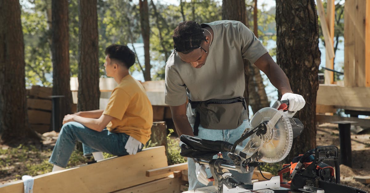 découvrez notre sélection de tronçonneuses performantes et fiables, idéales pour tous vos travaux de jardinage et de bricolage. que vous soyez professionnel ou amateur, trouvez l'outil parfait pour scier, élaguer ou couper du bois facilement.