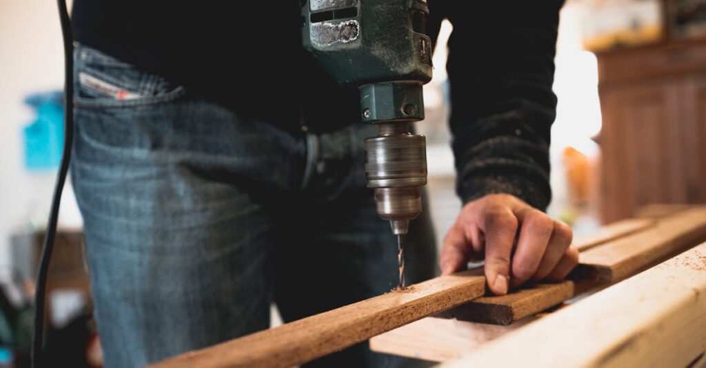 découvrez des idées créatives et des tutoriels faciles pour réaliser vos propres projets diy. de la décoration à la mode, libérez votre imagination avec nos conseils pratiques et astuces pour créer des objets uniques à porter ou à afficher chez vous.