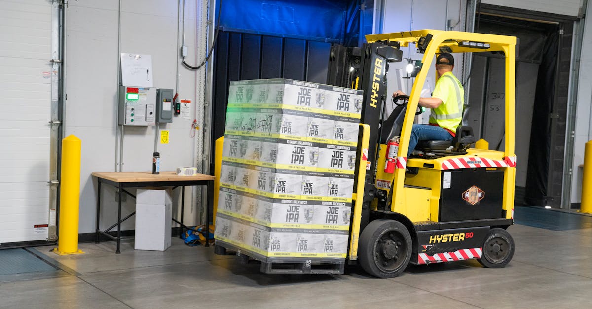découvrez l'univers de la logistique, un secteur clé qui optimise les chaînes d'approvisionnement, améliore la gestion des stocks et facilite la distribution efficace des marchandises. explorez nos solutions innovantes et comprenez les enjeux des logistiques moderne.