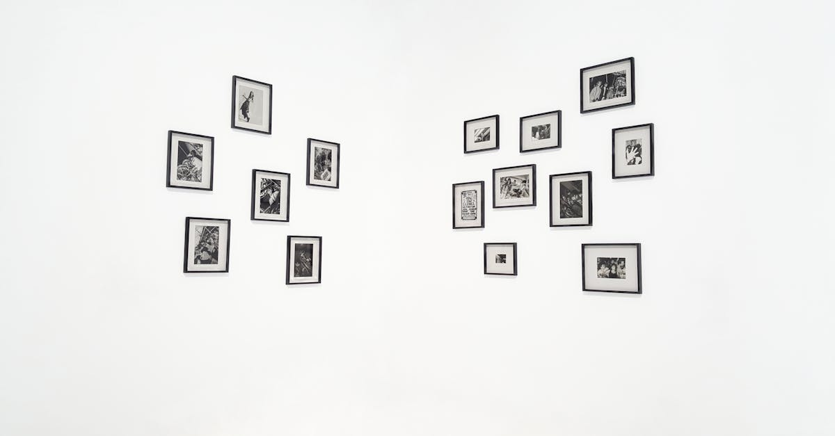 découvrez les meilleures techniques et astuces pour accrocher vos tableaux et œuvres d'art avec style. transformez vos murs en une galerie avec des conseils pratiques sur le choix des emplacements, des supports adaptés et l'esthétique de l'accrochage.
