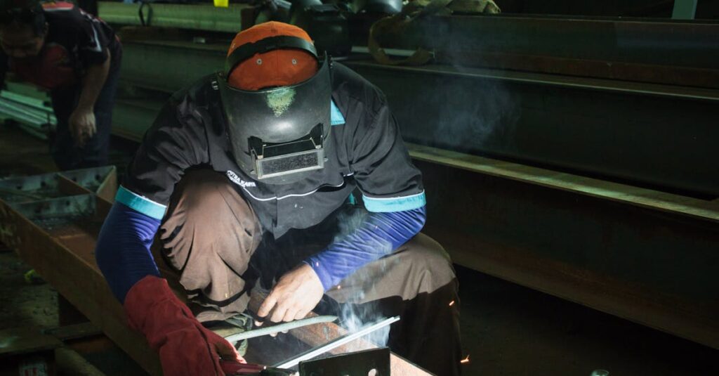 découvrez le monde des métiers spécialisés avec notre guide complet sur les métiers qualifiés. apprenez tout sur les compétences requises, les opportunités de carrière et pourquoi ces métiers sont essentiels à notre économie.