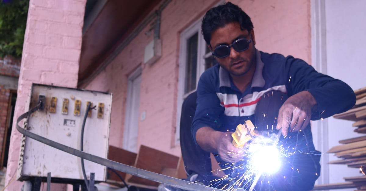 découvrez l'univers des métiers spécialisés avec notre guide sur les trades qualifiés. explorez les carrières en artisanat, en construction et en maintenance, et apprenez comment ces professions techniques jouent un rôle essentiel dans notre économie. que vous soyez à la recherche d'une nouvelle voie professionnelle ou simplement curieux, plongez dans les opportunités passionnantes qu'offrent les métiers manuels.