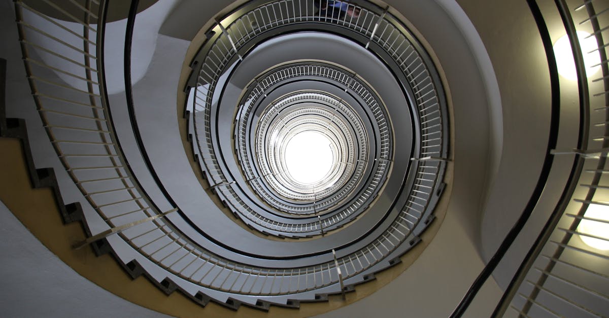 découvrez notre sélection de magnifiques escaliers qui allient design et fonctionnalité. que vous cherchiez un style moderne, classique ou sur mesure, nos escaliers apporteront une touche d'élégance à votre espace tout en garantissant sécurité et confort. explorez nos options dès maintenant !