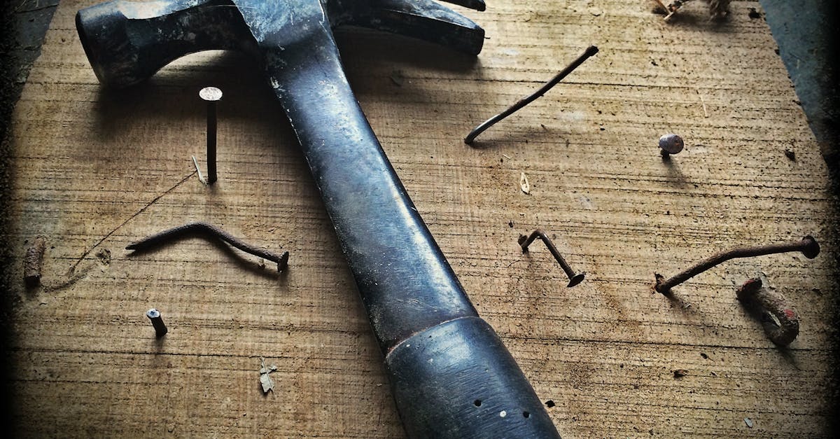 découvrez nos services de rénovation d'escaliers en bois. transformez votre espace avec des designs élégants et durables, tout en préservant la chaleur et l'authenticité du bois. contactez-nous pour un devis personnalisé et redonnez vie à votre escalier.