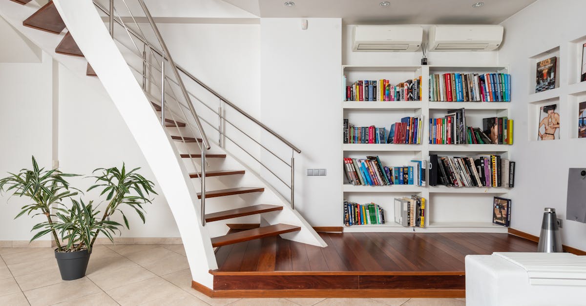 découvrez notre guide complet sur la rénovation des escaliers en bois. transformez votre espace avec des conseils pratiques, des idées de design et des étapes simples pour donner une nouvelle vie à votre escalier en bois, alliant esthétique et durabilité.