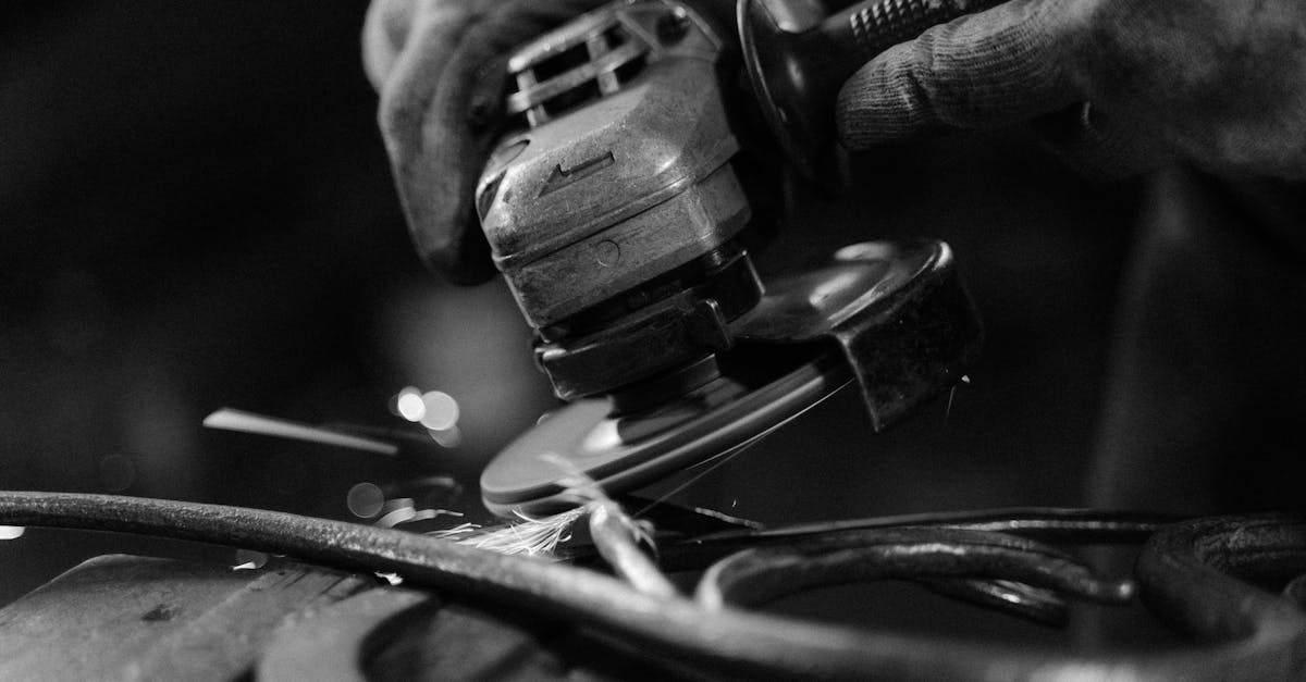 découvrez notre gamme complète d’abrasifs pour professionnels et particuliers : disques, bandes, feuilles et accessoires de ponçage adaptés à tous vos travaux de préparation, finition et polissage.