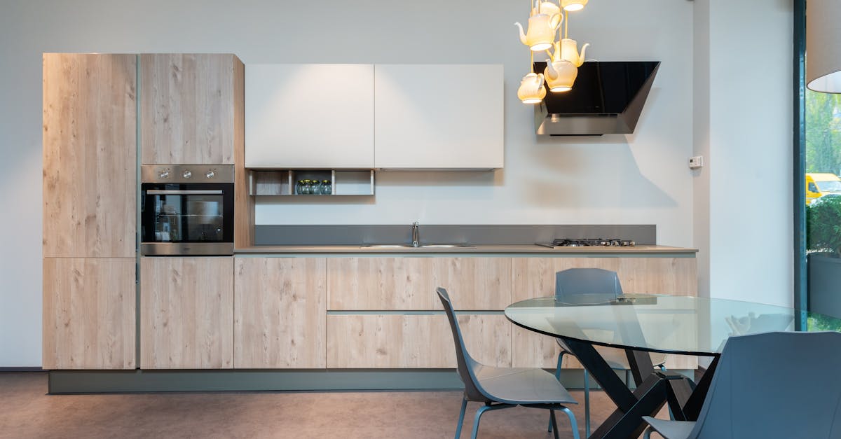 découvrez les dernières tendances en design de cuisine : couleurs, matériaux innovants, aménagements pratiques et astuces déco pour créer une cuisine moderne et fonctionnelle.
