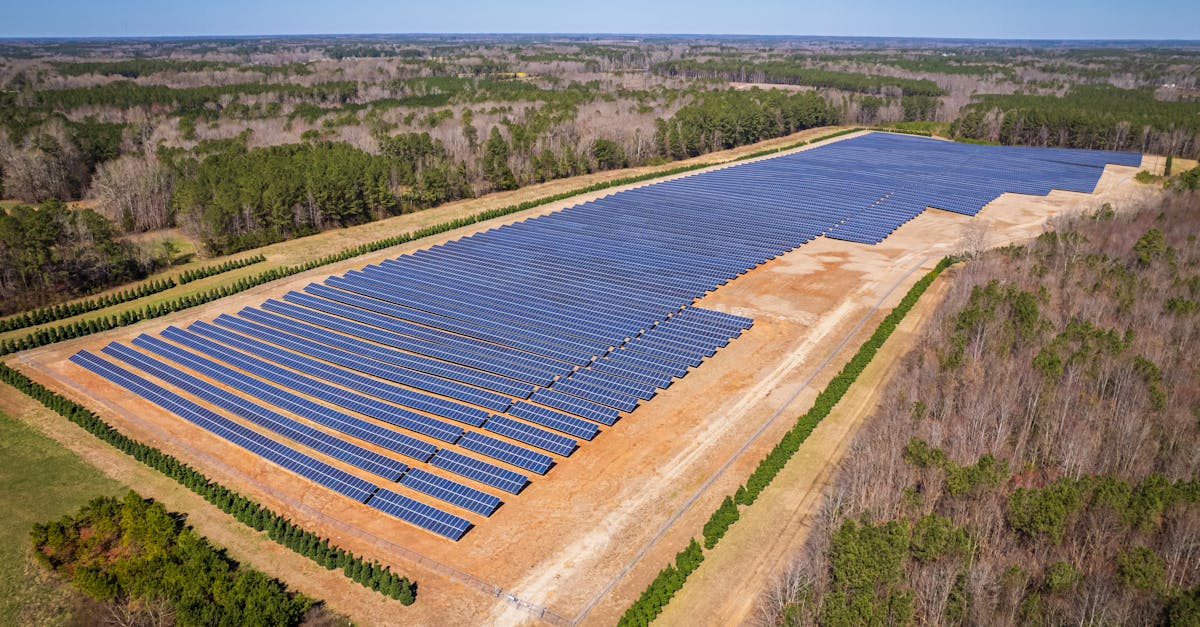 découvrez le solar carport : une solution innovante pour protéger votre voiture tout en produisant de l'énergie solaire. rentabilisez votre espace de stationnement grâce à cette technologie écologique et économique adaptée aux besoins des particuliers et des entreprises.
