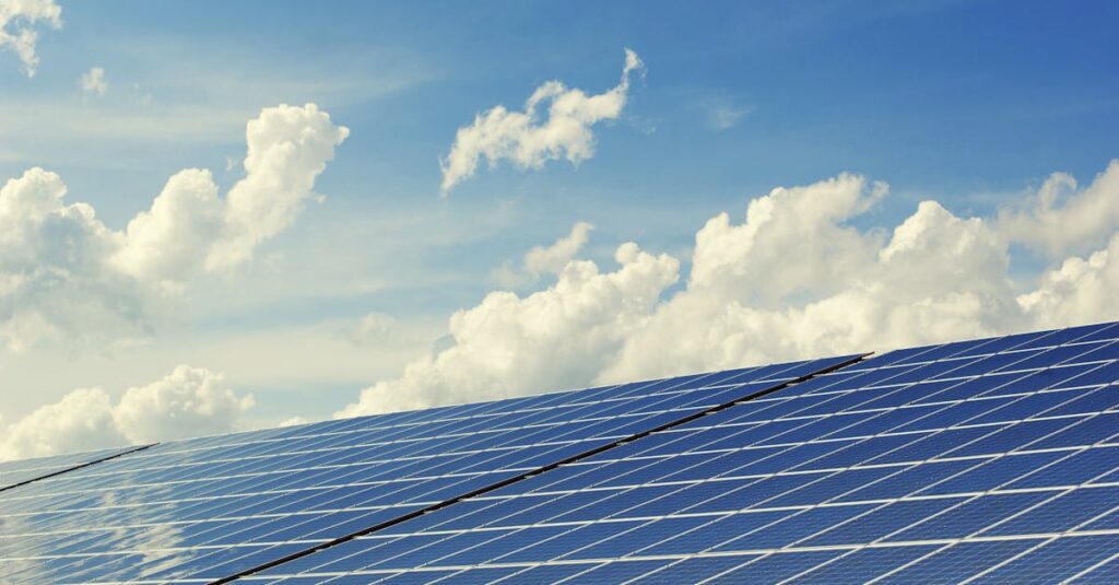découvrez les panneaux solaires : une solution écologique et économique pour produire votre propre énergie. profitez d'une réduction de vos factures d'électricité tout en contribuant à la protection de l'environnement grâce à l'énergie renouvelable.