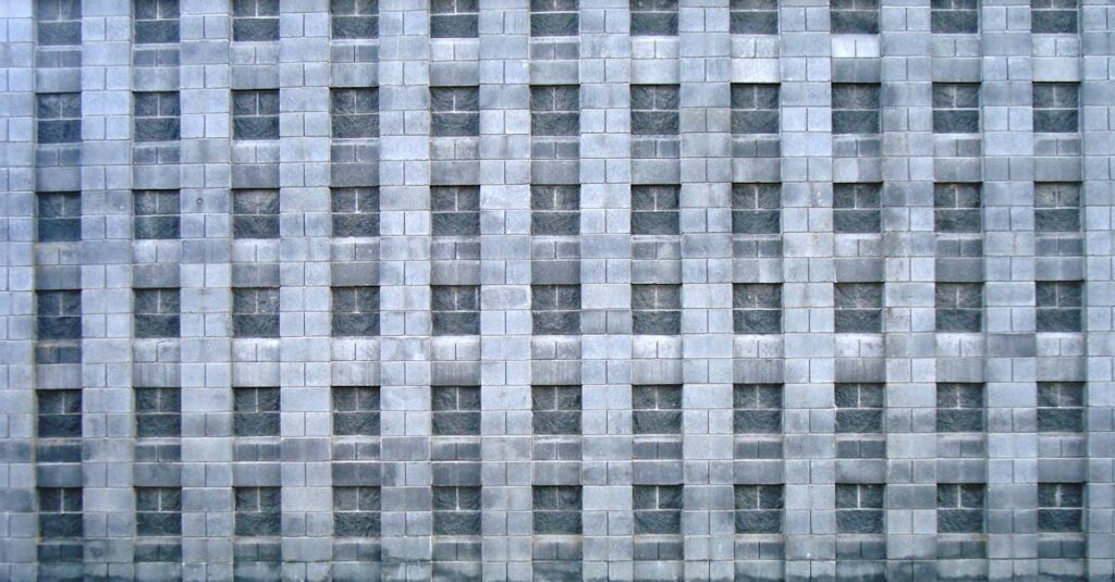 découvrez les dimensions standard des blocs de construction : mesures courantes, utilisations et conseils pour vos projets de maçonnerie ou de rénovation.