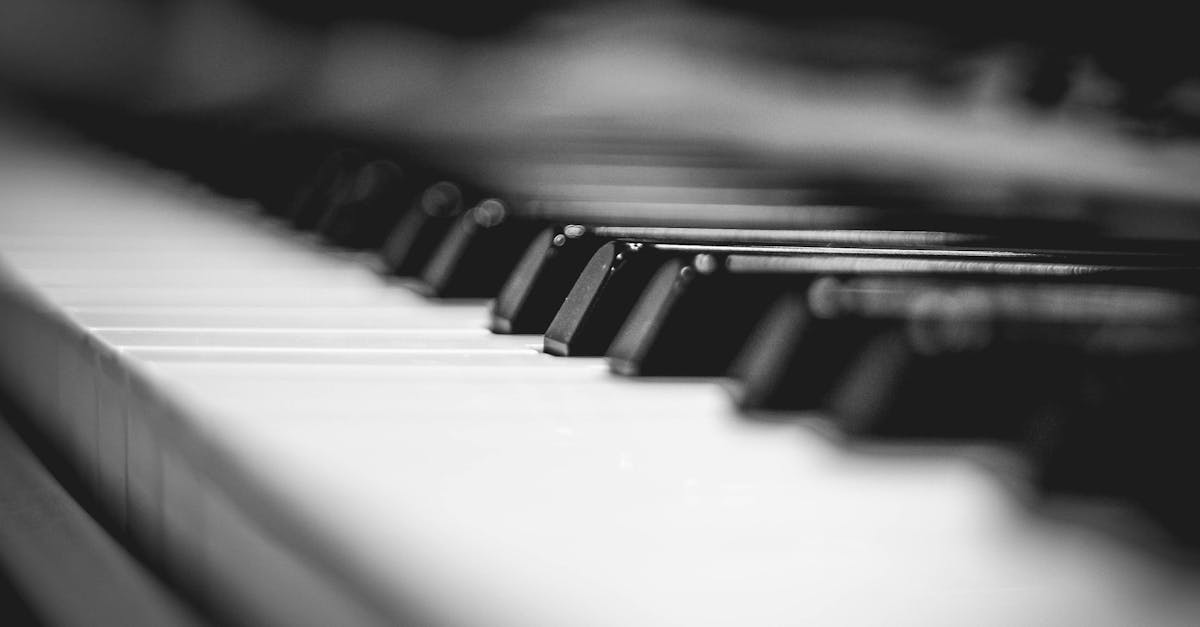 découvrez tout sur l'isolation acoustique : solutions, conseils et matériaux pour réduire efficacement les nuisances sonores dans votre maison ou bureau.