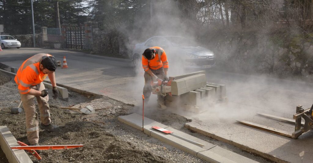 découvrez nos services professionnels de découpe de béton : sciage, carottage et démolition précise pour tous vos projets de construction ou de rénovation. intervention rapide et résultats de qualité.