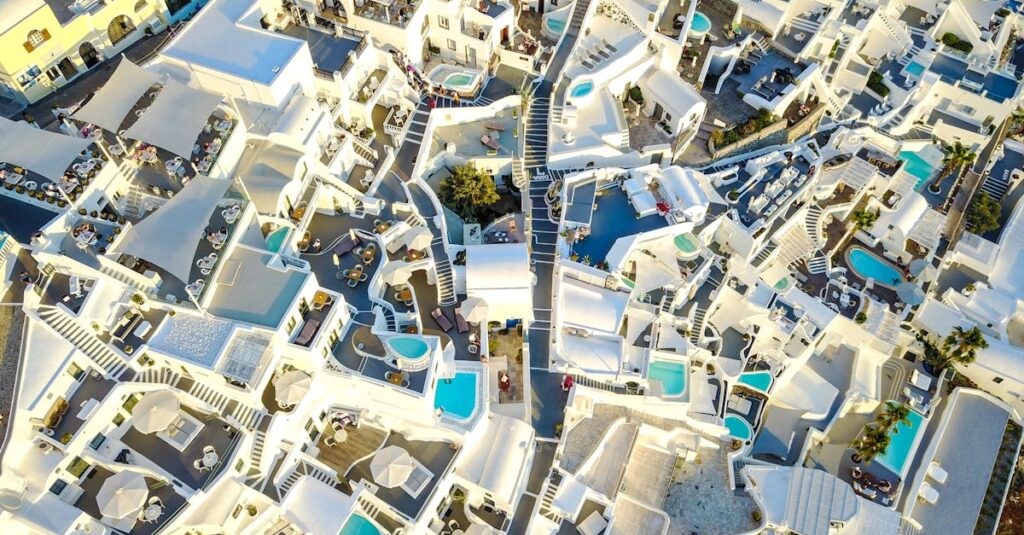 découvrez les piscines en fibre de verre : durables, faciles à entretenir et disponibles en plusieurs formes pour sublimer votre jardin. installation rapide et résistance assurée.