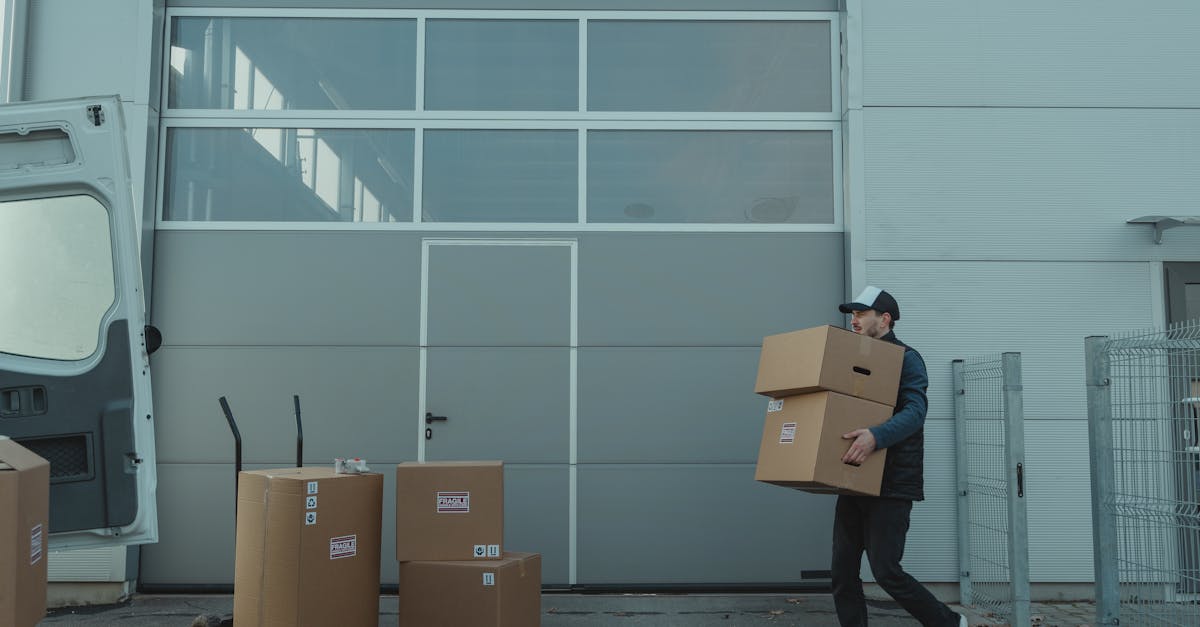 découvrez les causes courantes des problèmes de porte de garage, comment les diagnostiquer et les solutions possibles pour assurer le bon fonctionnement et la sécurité de votre installation.