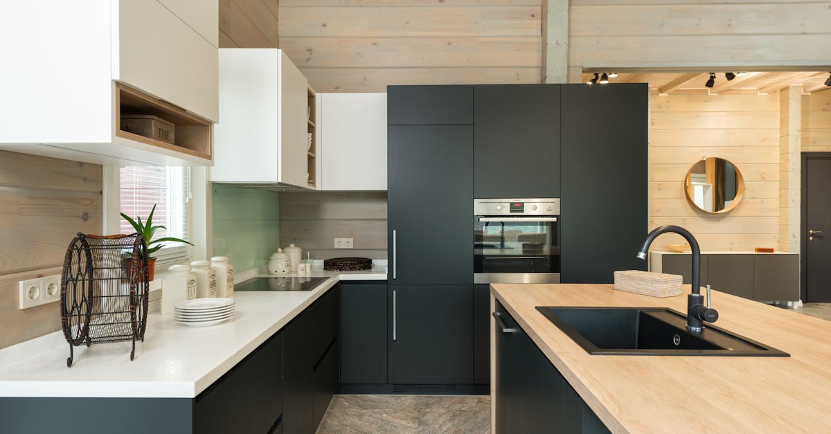 découvrez la hauteur idéale pour un plan de travail de cuisine, nos conseils pour choisir la bonne hauteur selon vos besoins et optimiser l’ergonomie de votre cuisine.