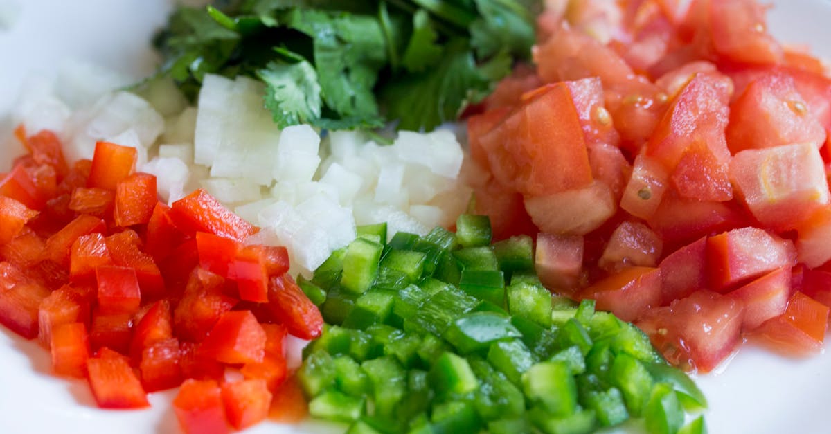 découvrez tout ce qu'il faut savoir sur la tomate : ses bienfaits, ses variétés, des conseils de culture et des idées recettes pour profiter pleinement de ce légume-fruit incontournable.