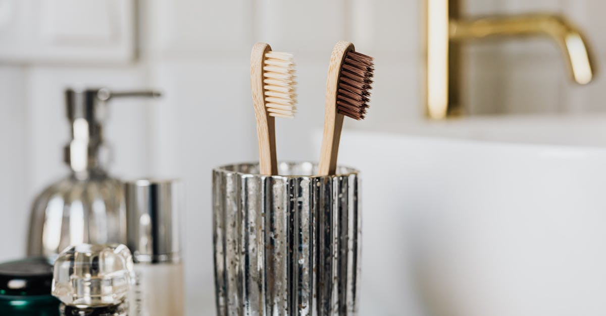 découvrez notre sélection d’accessoires de salle de bain pour allier praticité et élégance à votre espace. trouvez les indispensables pour organiser et décorer votre salle de bain.