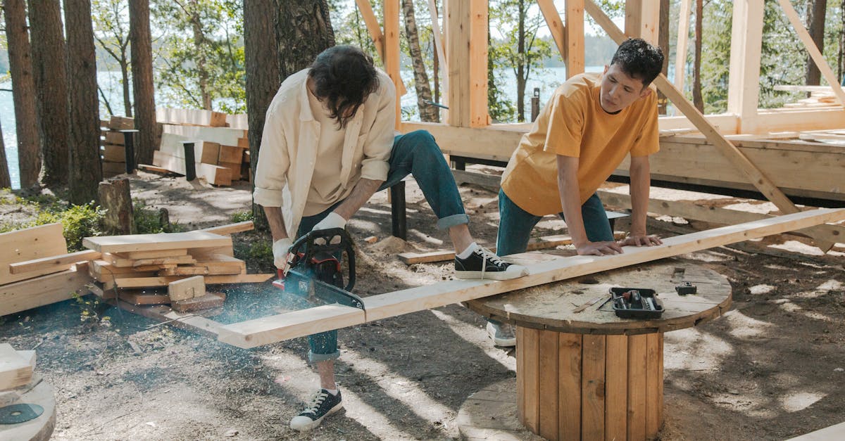 découvrez les règles essentielles pour utiliser une tronçonneuse en toute sécurité, éviter les accidents et protéger votre équipement grâce à nos conseils pratiques sur la sécurité avec une tronçonneuse.