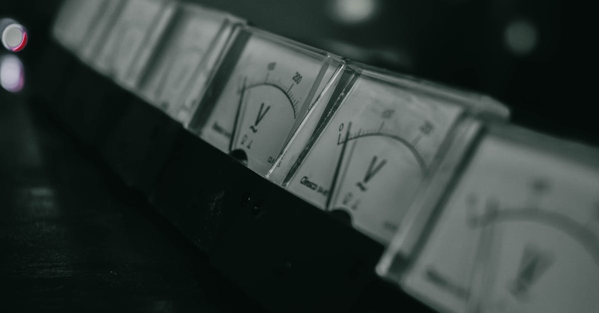 découvrez les normes et conseils pratiques concernant la hauteur idéale d’un tableau électrique pour garantir sécurité et conformité dans votre installation électrique domestique ou professionnelle.