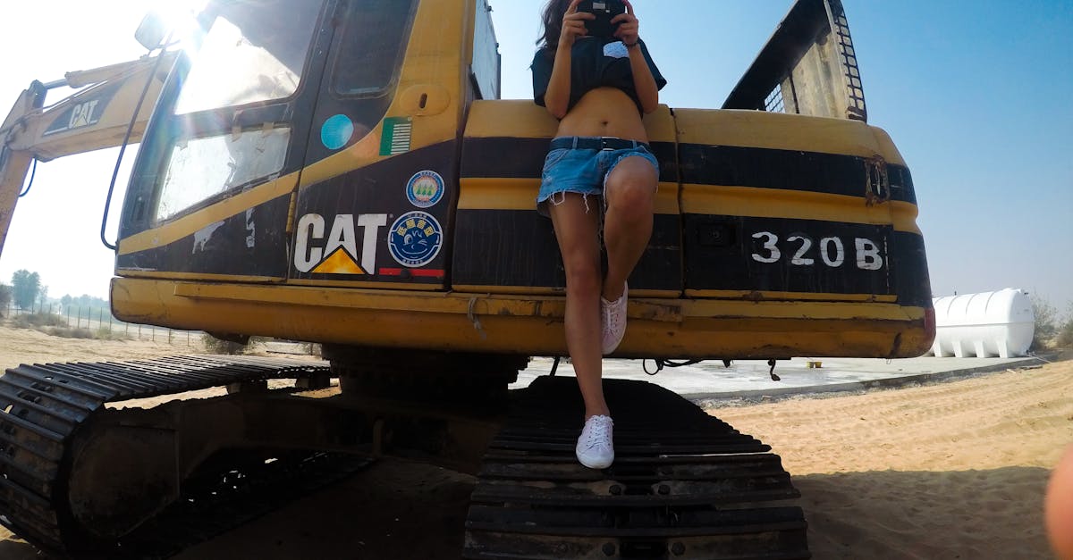 découvrez tout sur les excavators : fonctionnement, utilisations principales sur les chantiers de construction et conseils pour bien choisir votre engin de terrassement. informations pratiques et comparatifs pour professionnels et particuliers.