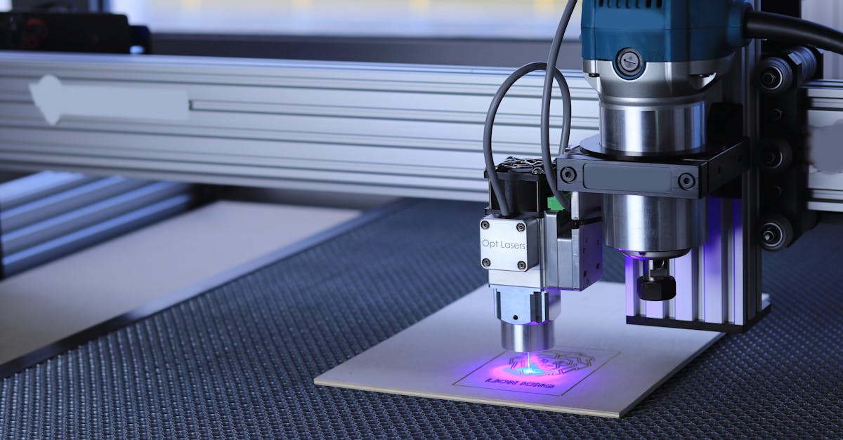 découvrez le découpage laser, une technologie de pointe permettant de réaliser des découpes précises et personnalisées sur de nombreux matériaux pour tous vos projets professionnels ou créatifs.