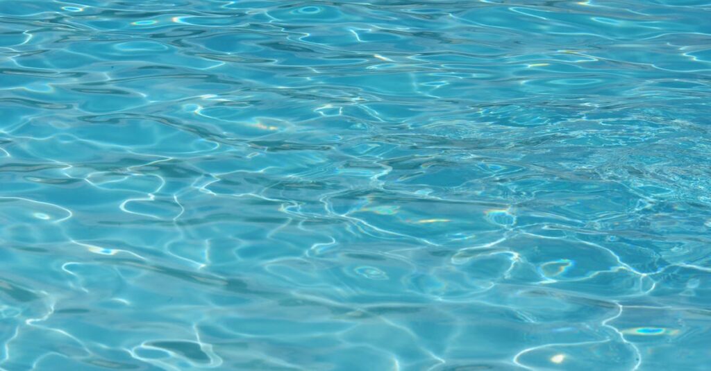 découvrez comment nettoyer efficacement le filtre de votre piscine pour garantir une eau claire et prolonger la durée de vie de votre équipement. conseils et astuces pour un entretien optimal.