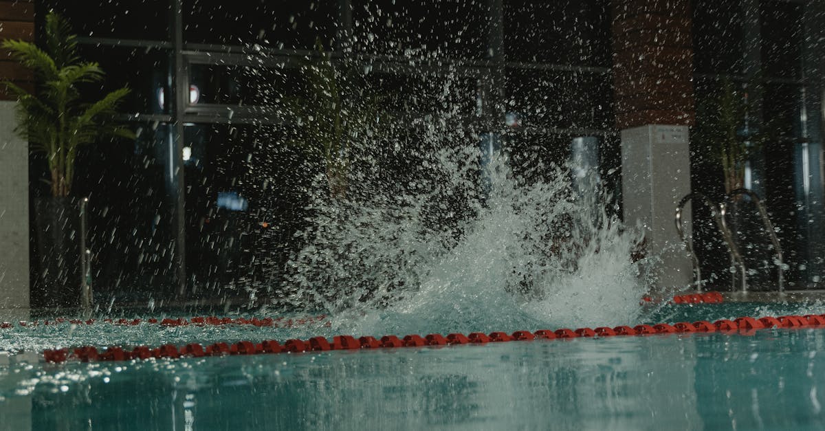 découvrez tout ce qu'il faut savoir sur l'eau de piscine : conseils pour une eau claire, traitements, entretien et astuces pour profiter pleinement de votre piscine toute l'année.