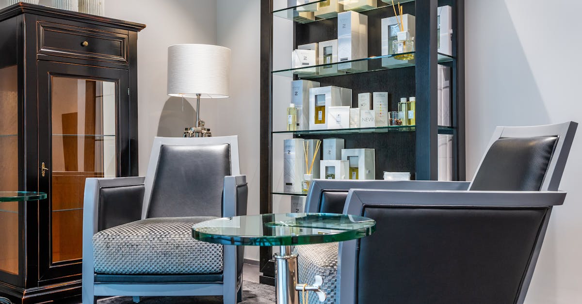 redonnez vie à vos meubles grâce à notre service de nettoyage de tissus d’ameublement : élimination des taches, désinfection et fraîcheur garantie pour une maison plus saine.