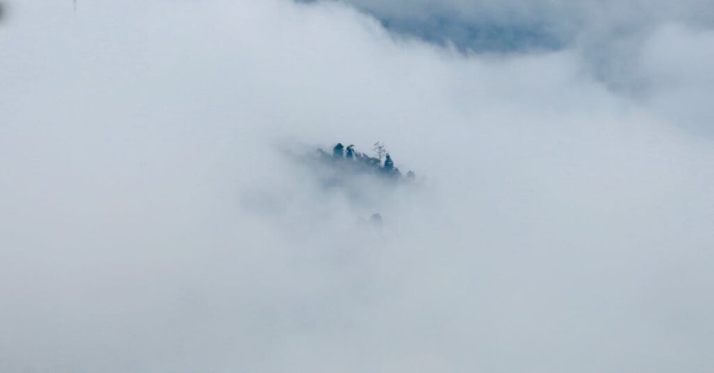 protégez votre climatiseur avec une housse robuste et résistante aux intempéries. prolongez la durée de vie de votre appareil grâce à notre couverture spécialement conçue pour climatiseur.
