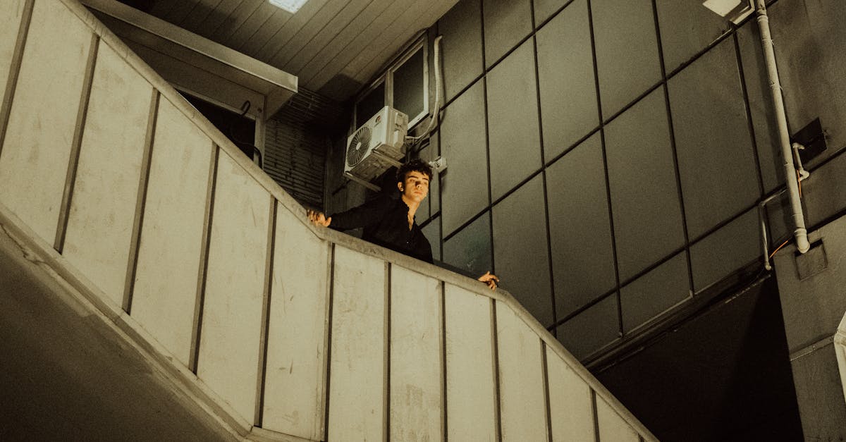 protégez votre climatiseur des intempéries et de la poussière avec une housse de protection pour climatiseur. durable, imperméable et facile à installer, elle prolonge la durée de vie de votre appareil tout en préservant son efficacité.