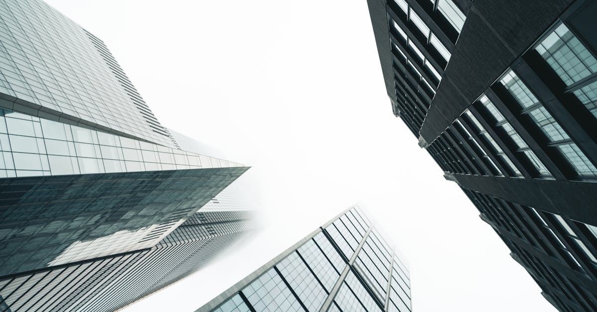 découvrez nos façades en verre élégantes et modernes, alliant design, durabilité et performance énergétique pour sublimer vos bâtiments.