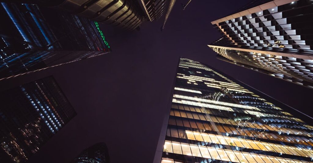 Les façades en verre : explorer les bénéfices, les contraintes et les coûts associés découvrez nos solutions innovantes de façades en verre alliant esthétisme, durabilité et performance énergétique pour sublimer vos bâtiments.