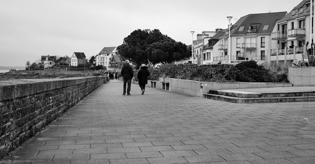 découvrez tout ce qu’il faut savoir sur les murs de soutènement : leur utilité, types, matériaux, coûts de construction et conseils pour choisir la solution adaptée à votre projet d’aménagement extérieur.