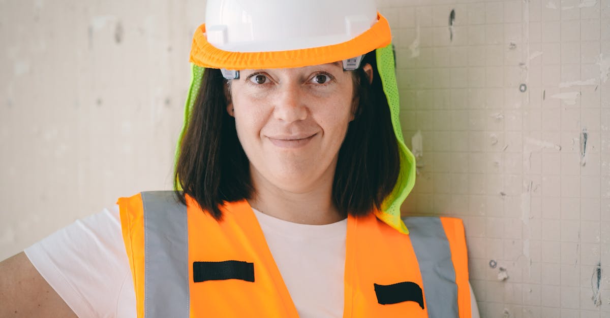 découvrez les meilleures pratiques pour assurer la sécurité au travail, prévenir les accidents et créer un environnement professionnel sain et sécurisé pour tous les employés.